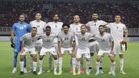 Timnas Palestina saat beruji coba melawan Indonesia di Stadion Gelora Bung Tomo, Surabaya, Rabu (15/6/2023). (Bola.com/Aditya Wany)