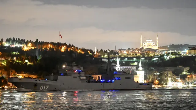 Kapal Perang Rusia Berlayar ke Laut Hitam