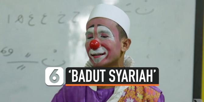 VIDEO: Mengajar dan Menghibur, Ladang Amal 'Badut Syariah'