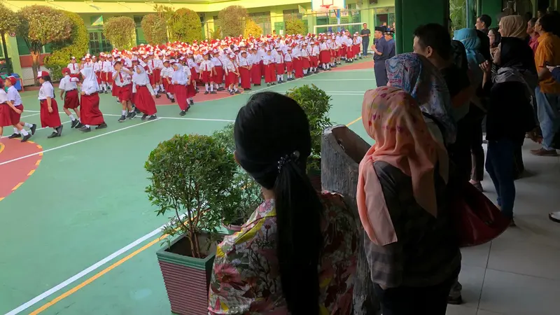 Hari Pertama Masuk Sekolah