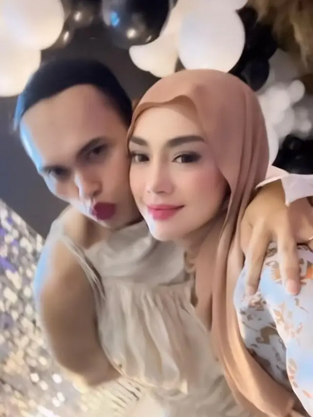 8 Adu Gaya Artis di Pesta Ulang Tahun Wanda Hara, Syifa Hadju Tampil Kasual hingga Celine Evangelista Berhijab