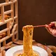 Perpaduan mi dengan butter yang gurih dan gochujang yang pedas bisa menjadi pilihan menu praktis. (Foto/Dok: Pexels)