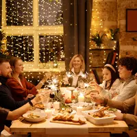 Menyambut liburan natal dan tahun baru dengan kegiatan seru (foto: Pexels/Nicole Michalou)