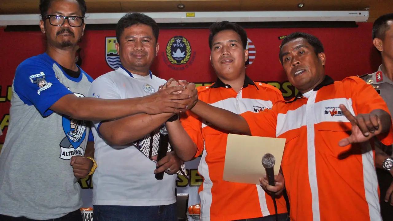 Islah Viking dan The Jakmania