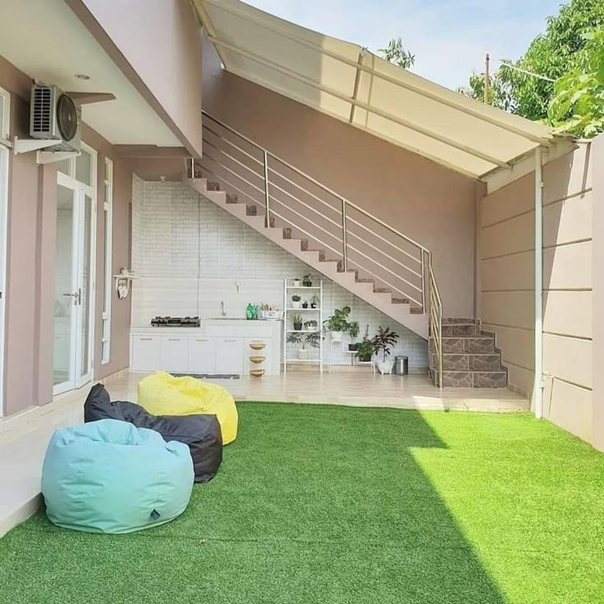 Desain Taman Rumput Sintetis