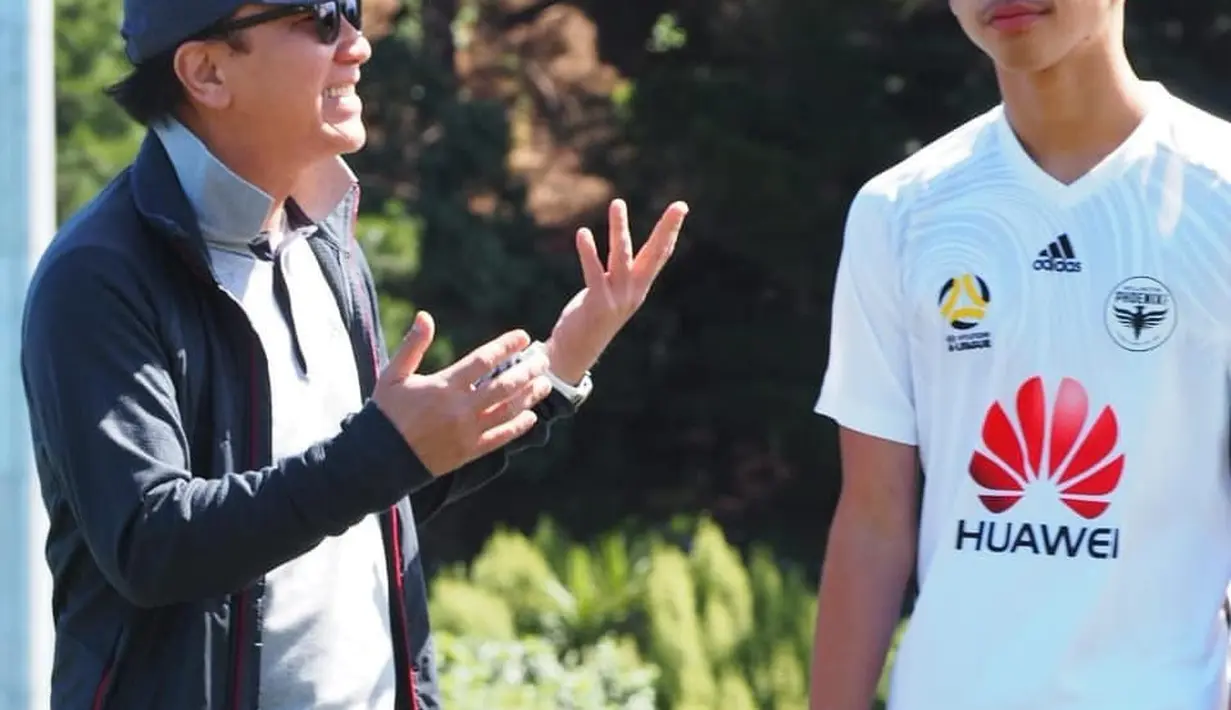 Tantowi Yahya dan Adjani Yahya (Instagram/tantowiyahyaofficial)