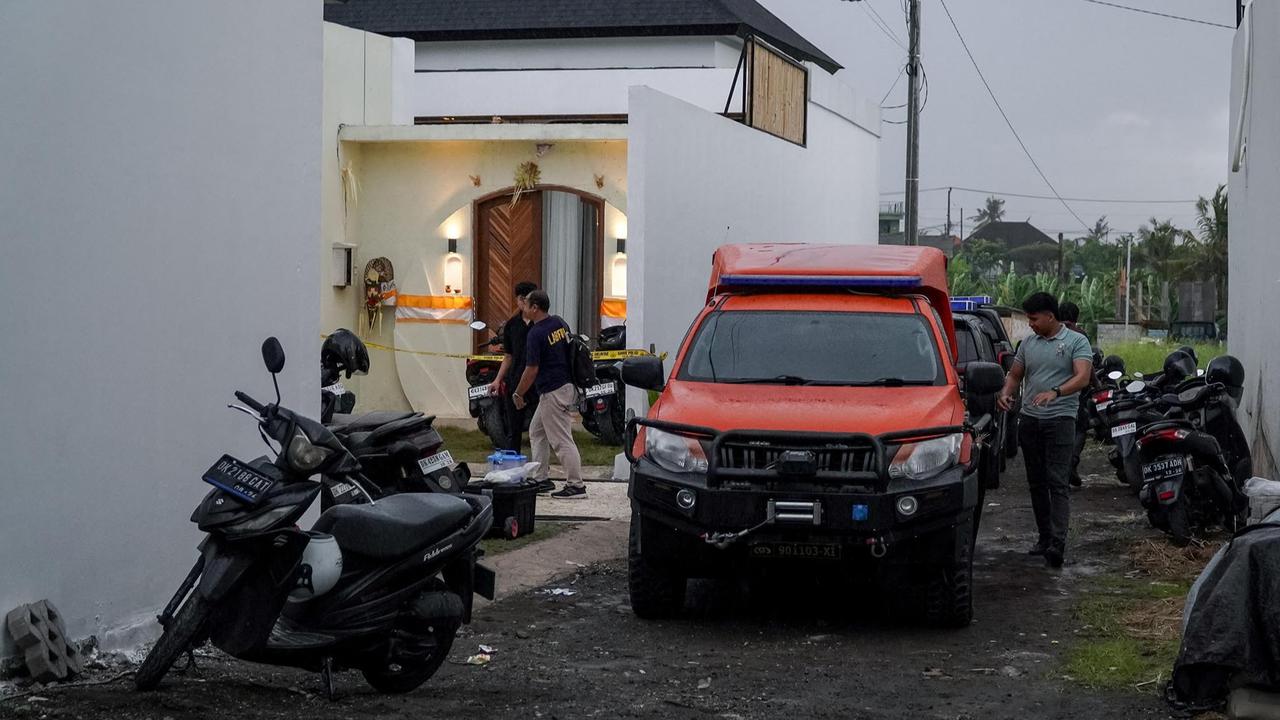 FOTO:  Polisi Olah TKP Villa di Badung Bali Lokasi Penembakan 2 WNA Australia