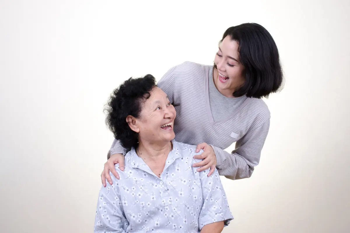 tertawa dengan ibu