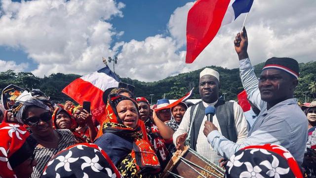 Masyarakat di Mayotte sebuah pulau yang masih bagian negara Prancis