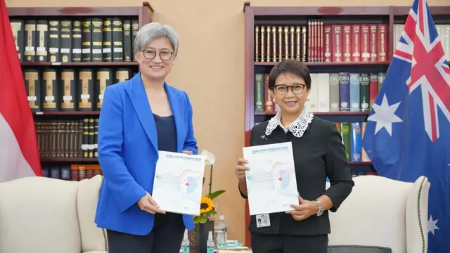 Menlu Retno Marsudi bertemu empat mata dengan Menlu Australia, Penny Wong, di sela-sela rangkaian Sidang ke-77 Majelis Umum PBB di New York (20/09/2022). (Dok: Kemlu RI)