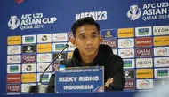 Kapten Timnas Indonesia U-23, Rizky Ridho, dalam konferensi pers jelang pertandingan melawan Korea Selatan U-23 di perempat final Piala Asia U-23 2024. (Bola.com/Dok. PSSI)