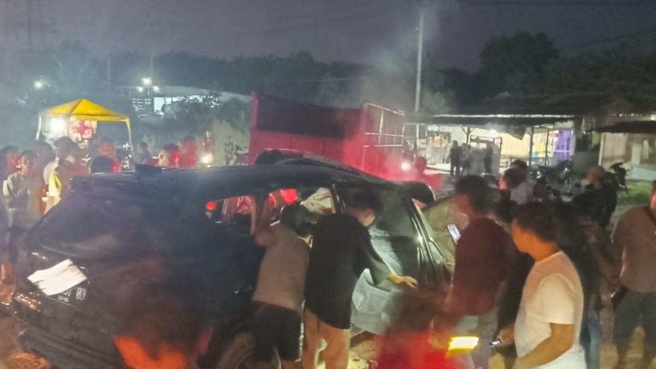 Syamsuar yang mendapat kabar insiden tersebut langsung datang ke lokasi dan Puskesmas Koto Gasib untuk melihat kondisi para korban.<br>