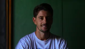 Jean-Paul van Gastel Punya Peran Besar di Balik Transfer Striker Spanyol Adrian Dalmau