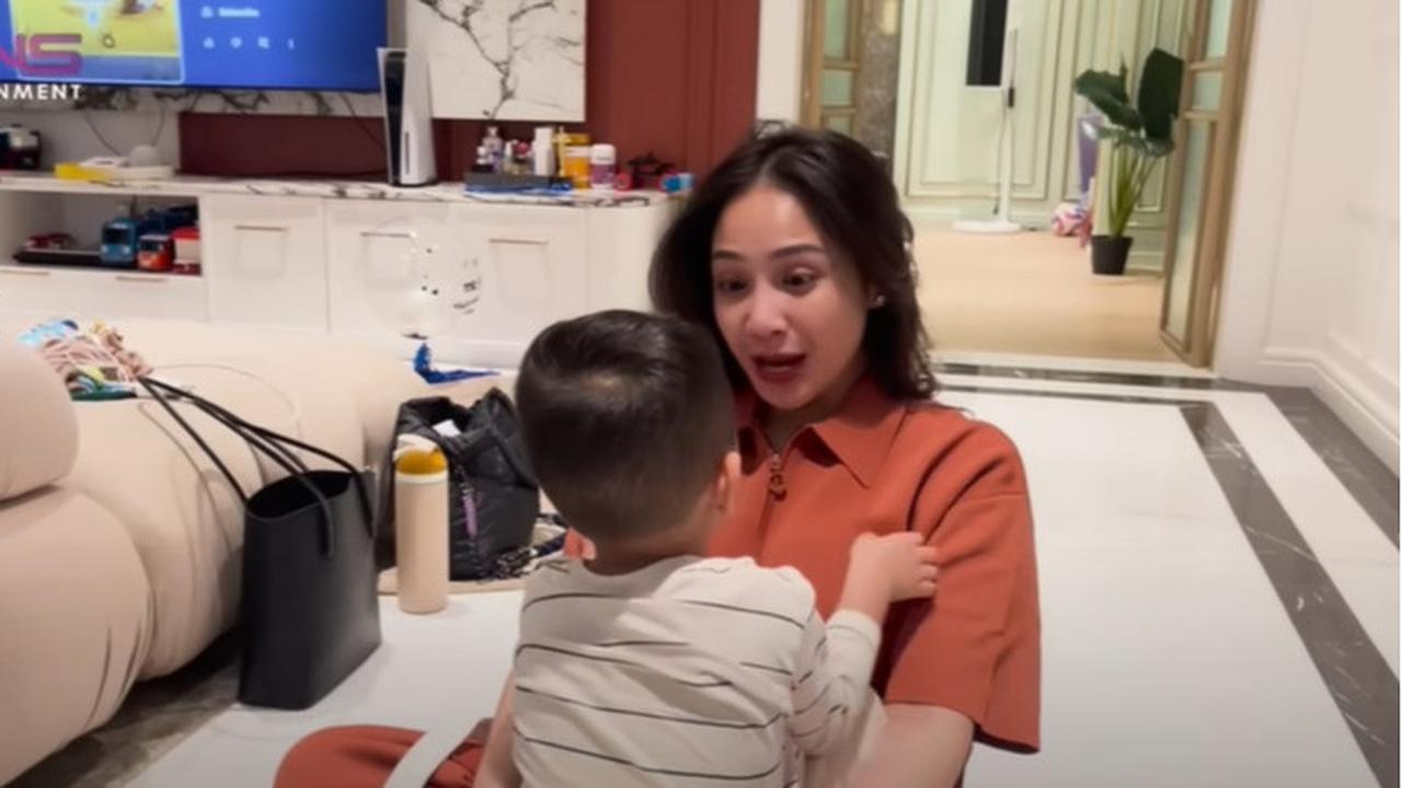 Nagita Slavina Kaget, Rayyanza Dapat Hadiah Voucher Liburan ke Labuan Bajo dari Kakak Kelas