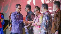 Penjabat (Pj) Gubernur Jakarta Heru Budi Hartono dalam acara Jakarta Investment Award (JIA) Tahun 2024 di Rafles Hotel, Jakarta Selatan, Rabu malam 31 Juli 2024. (Foto: Dokumentasi Pemprov Jakarta).