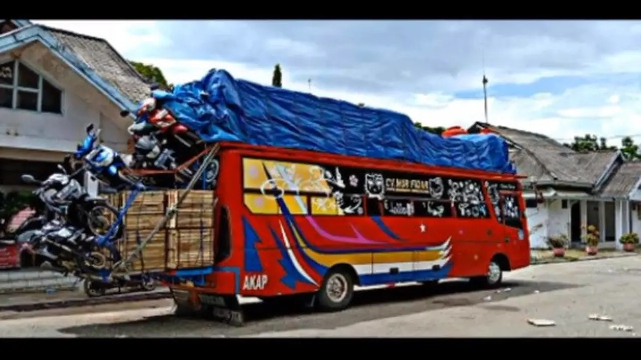 7 Potret Bus Angkut Muatan Banyak Ini Bikin Geleng Kepala