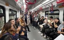 LRT Kelapa Gading-Manggarai Diuji Coba, Warga Bisa Naik Tanpa Bayar