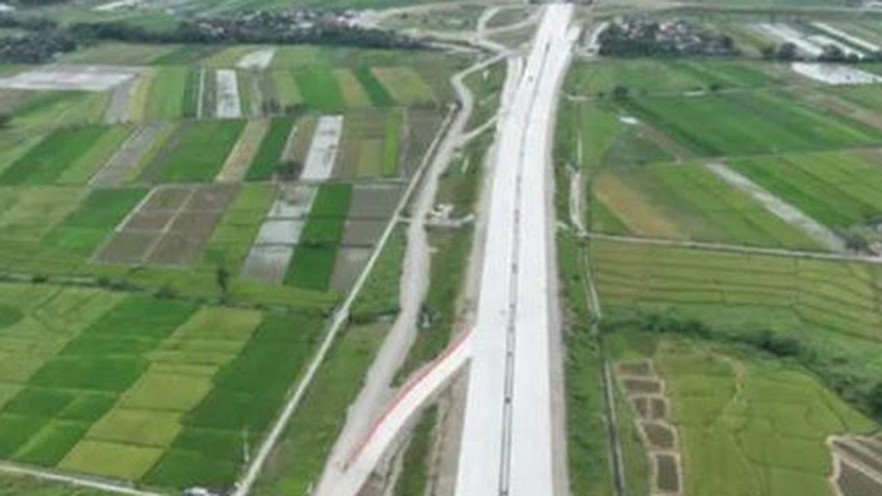 Di luar jam fungsional yang ditentukan, arus lalu lintas menuju dan keluar GT Colomadu kembali normal menggunakan akses eksisting.<br>