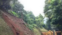 Longsor rusak rumah di Depok (Ady Anugrahadi/Liputan6.com)