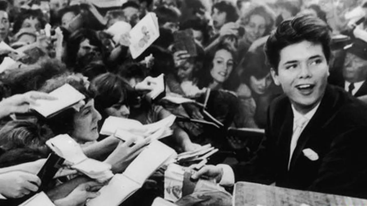 cliff-richard-130905b.jpg