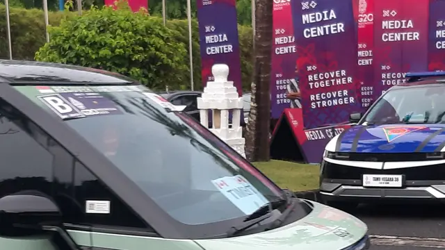 Mobil listrik Wuling Air ev menjadi Official Car Partner KTT G20 Bali. (Liputan6.com/Tommy Kurnia)