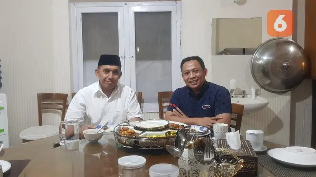Pangdam XIV Hasanuddin Mayjen TNI Andi Muhammad Bau Sawa Mappanyukki dan Andi Yuslim Patawari (Liputan6.com/Fauzamn))