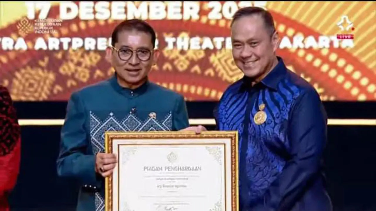 Pendiri ESQ Corp Ary Ginanjar Agustian dianugerahi Anugerah Kebudayaan Indonesia (AKI) 2025 kategori Satya Budaya Narendra,