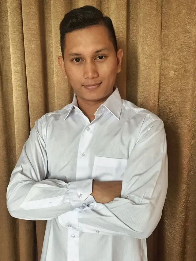 Beda 18 Tahun, Ini 6 Potret Bagoes Soeharto Suami Emma Waroka