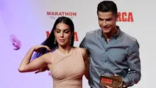 Cristiano Ronaldo bersama kekasihnya, Georgina Rodriguez, berpose usai menghadiri acara penghargaan Marca di Madrid, Spanyol (29/7/2019). (AFP/Javier Soriano)