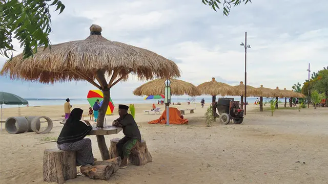 Pantai Sembilan, Gili Genting, Madura