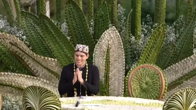 Gaya Serasi Luna Maya dan Maxime Bouttier Menikah di Bali dalam Balutan Busana Pengantin Adat Yogyakarta