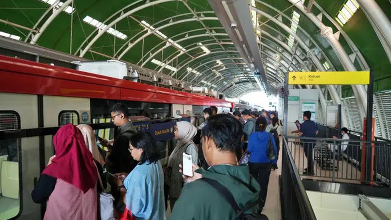 LRT Jabodebek Angkut 78 Ribu Penumpang  di HUT Ke-80 Kemerdekaan RI