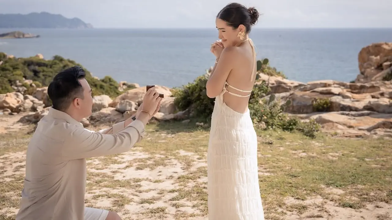 6 Potret Nicole Parham Pemeran Rani 'Ipar Adalah Maut The Series' Dilamar Kekasih