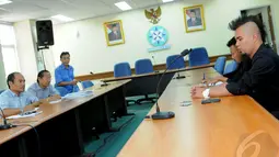 Ahmad Dhani jengkel atas pemberitaan mengenai dirinya sehubungan keunggulan sementara Jokowi-JK, Jakarta Pusat, Senin (21/7/2017) (Liputan6.com/Faisal R Syam)