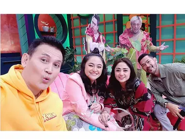 Marcelino Lefrandt, Marshanda, Dewi Perssik dan Rian Ibram (Foto: Instagram/@marcelinolefrandt)