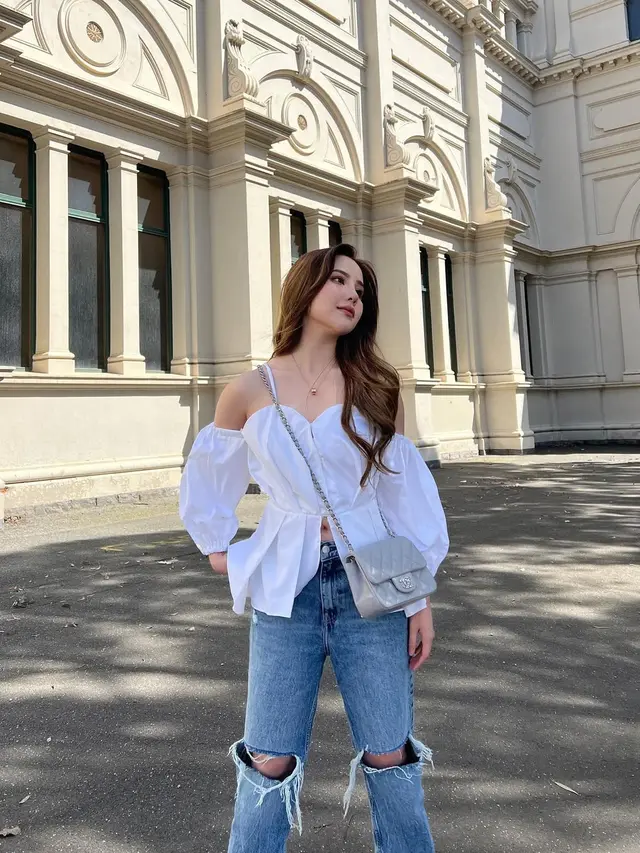 Pilihan Outfit Padu Padan Jeans ala Agatha Chelsea