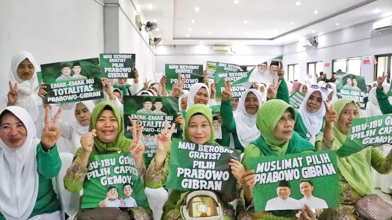 Ratusan Muslimat Nahdlatul Ulama (NU) Jawa Timur menyatakan dukungan kepada Calon Presiden (Capres) dan Calon Wakil Presiden (Cawapres) nomor urut 2 Prabowo Subianto-Gibran Rakabuming Raka di Pilpres 2024 (Istimewa)