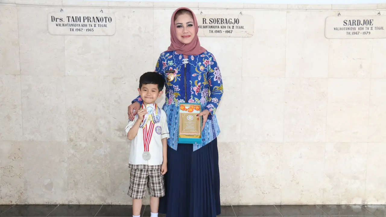 Aksi Menawan Bocah Jenius Matematika Asal Tegal