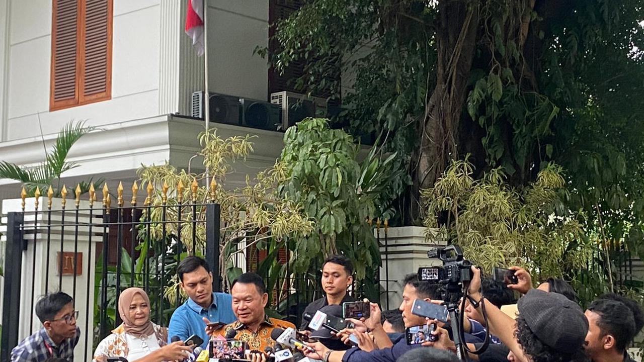 Mantan KSAD Dudung Abdurachman di rumah Prabowo Subianto, Kertanegara,