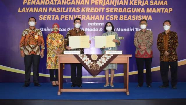 Bank Mandiri Taspen, melalui Corporate Social Responsibility, memberikan bantuan beasiswa senilai Rp150 juta kepada mahasiswa Universitas Gadjah Mada (UGM), Yogyakarta.