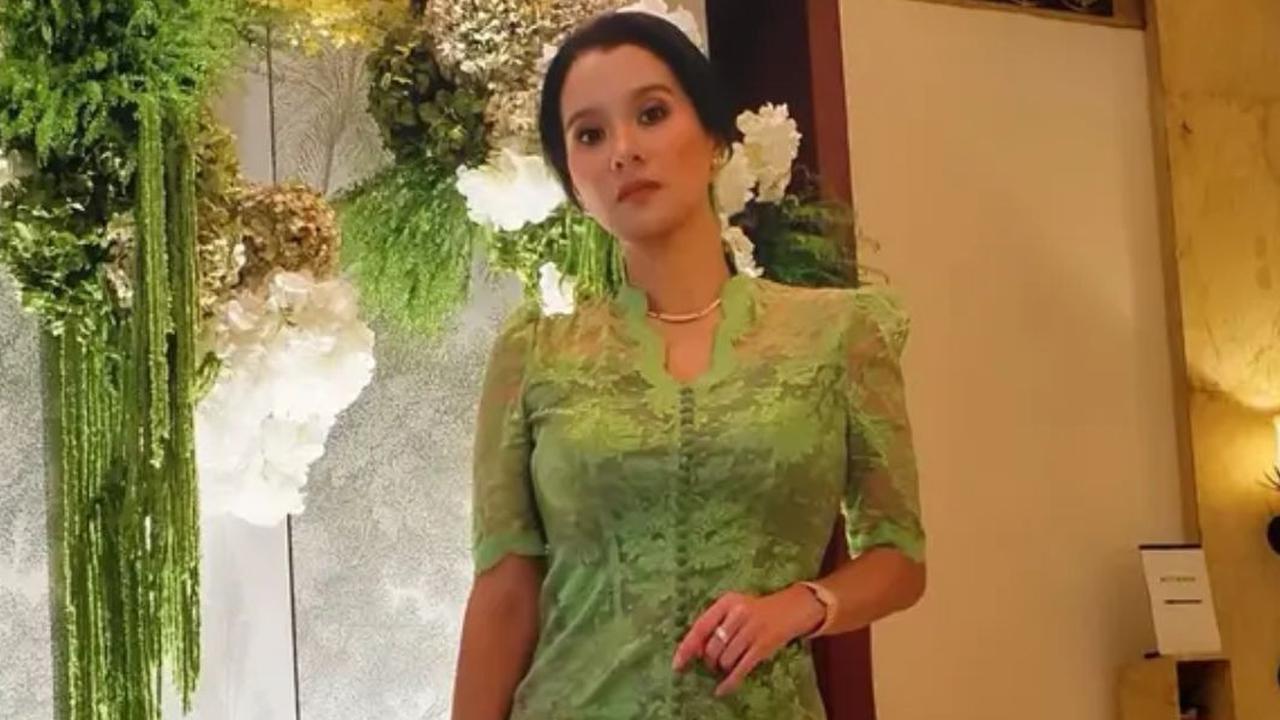 5 Inspirasi Model Kebaya Kondangan ala Marcella Zalianty, Tampil Cantik Memikat dan Bersahaja