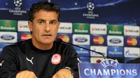 Tak Pernah Menang Lawan MU, Pelatih Olympiakos Tak Gentar