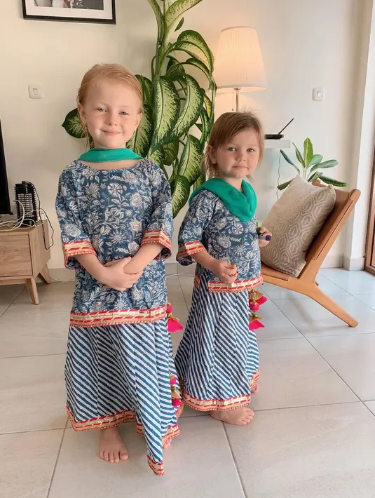 <p>Marissa Nasution bersama dua putrinya [Instagram/marissaln]</p>