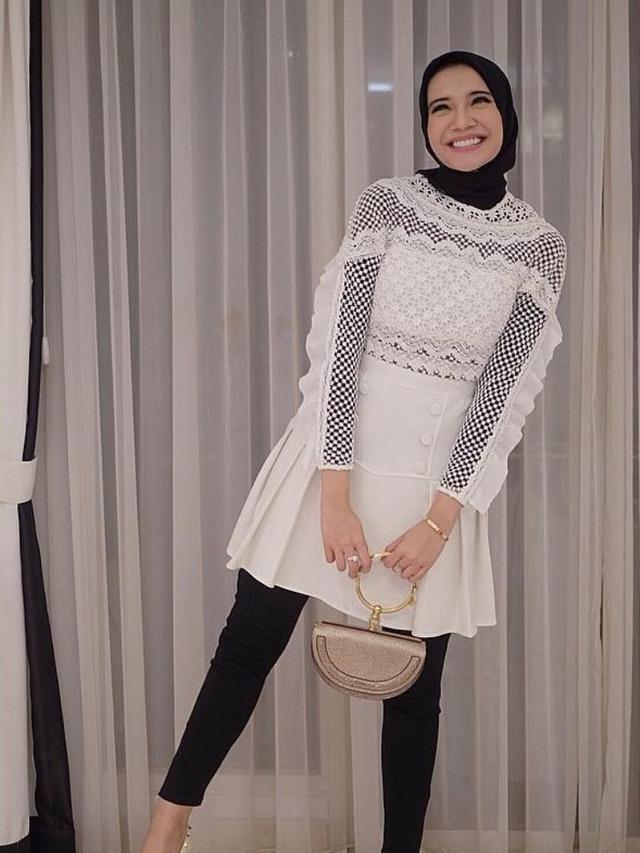46 Ide Desain  Baju  Zaskia  Sungkar  HD Paling Keren Unduh 