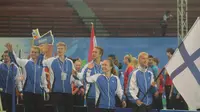 Sesi defile dalam acara pembukaan Kejuaraan Dunia Junior Bulutangkis 2017 di GOR Among Rogo, Yogyakarta, Senin (9/10/2017). (Bola.com/Ronald Seger)