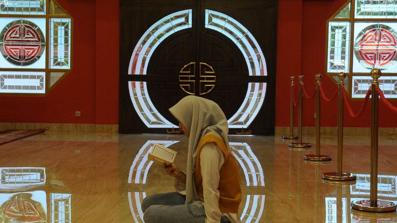 Masjid Tjia Kang Hoo ini dibangun di atas lahan seluas 793 meter persegi dengan luas bangunan 297,5 meter persegi. Foto: merdeka.com / Imam Buhori<br>