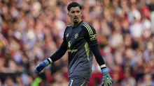 Ekspresi Altay Bayindir pada laga MU vs Arsenal di pekan ke-1 Premier League 2025/2026 - AP Photo/Dave Thompson