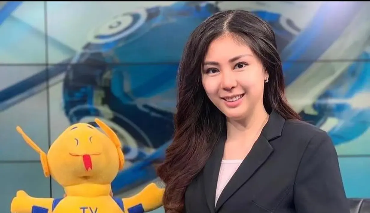 Sebelum terjun ke dunia pageant, perempuan kelahiran 13 Juni 1996 ini dikenal sebagai presenter dalam program TV. Tak heran, kemampuan public speaking Jessy sangat baik. (Instagram/jessysilanawong).