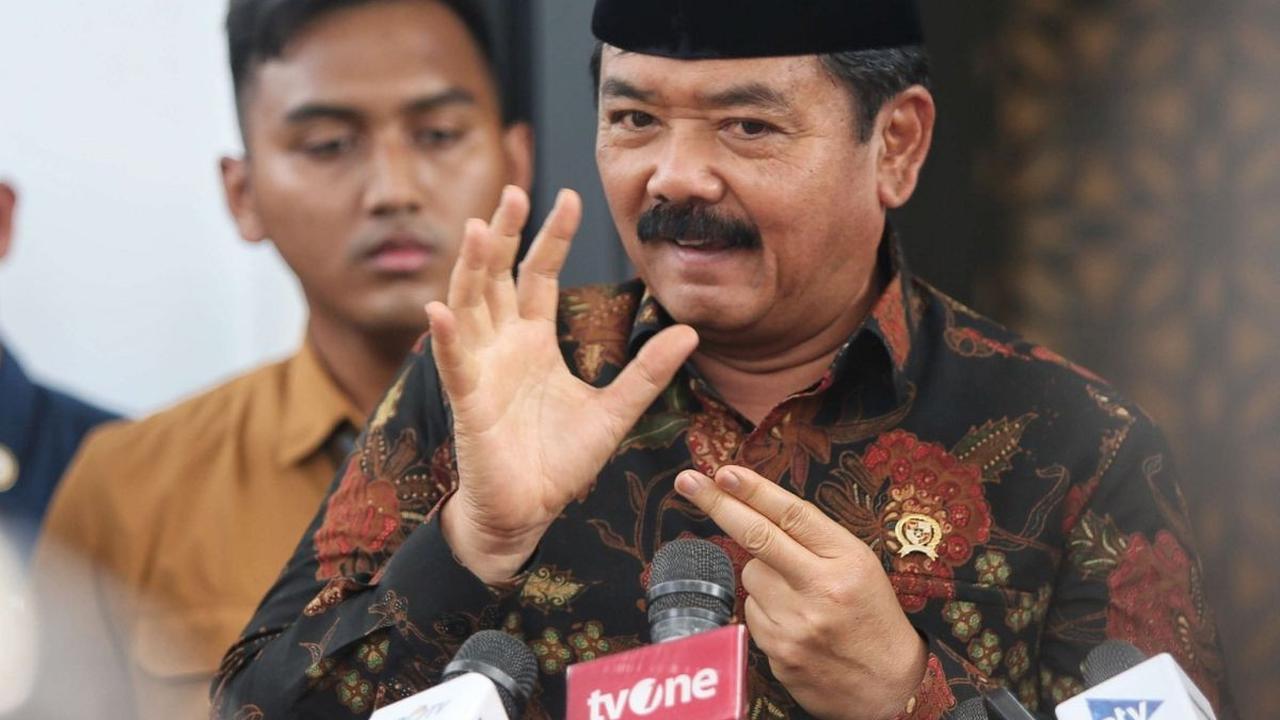 Menko Hadi mengungkapkan, bahwa KPU bakal mengumumkan hasil perhitungan suara Pemilu 2024 sesuai jadwal, yaitu Rabu, 20 Maret 2024.
