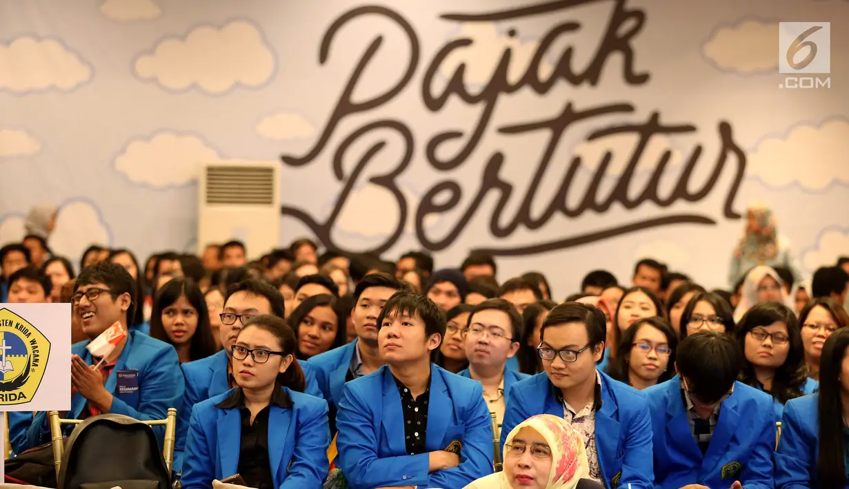 400 siswa dari 4 kampus di Jakarta mengikuti sosialisasi tentang Pajak Bertutur yang di selenggarakan oleh Dirjen Pajak Jakarta Barat, Jumat (11/8). (Liputan6.com/Johan Tallo)